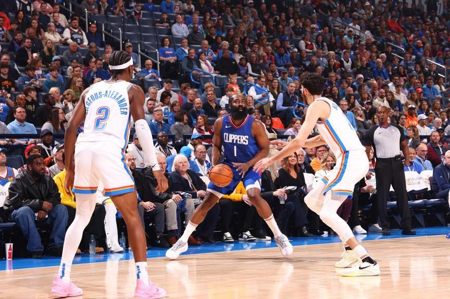 威少创历史！NBA后卫篮板王的惊人统计震撼揭秘